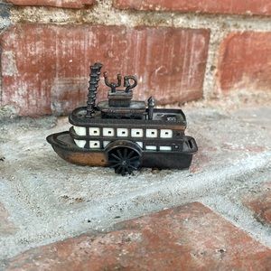 Steamboat die cast metal pencil sharpener Mark Twain